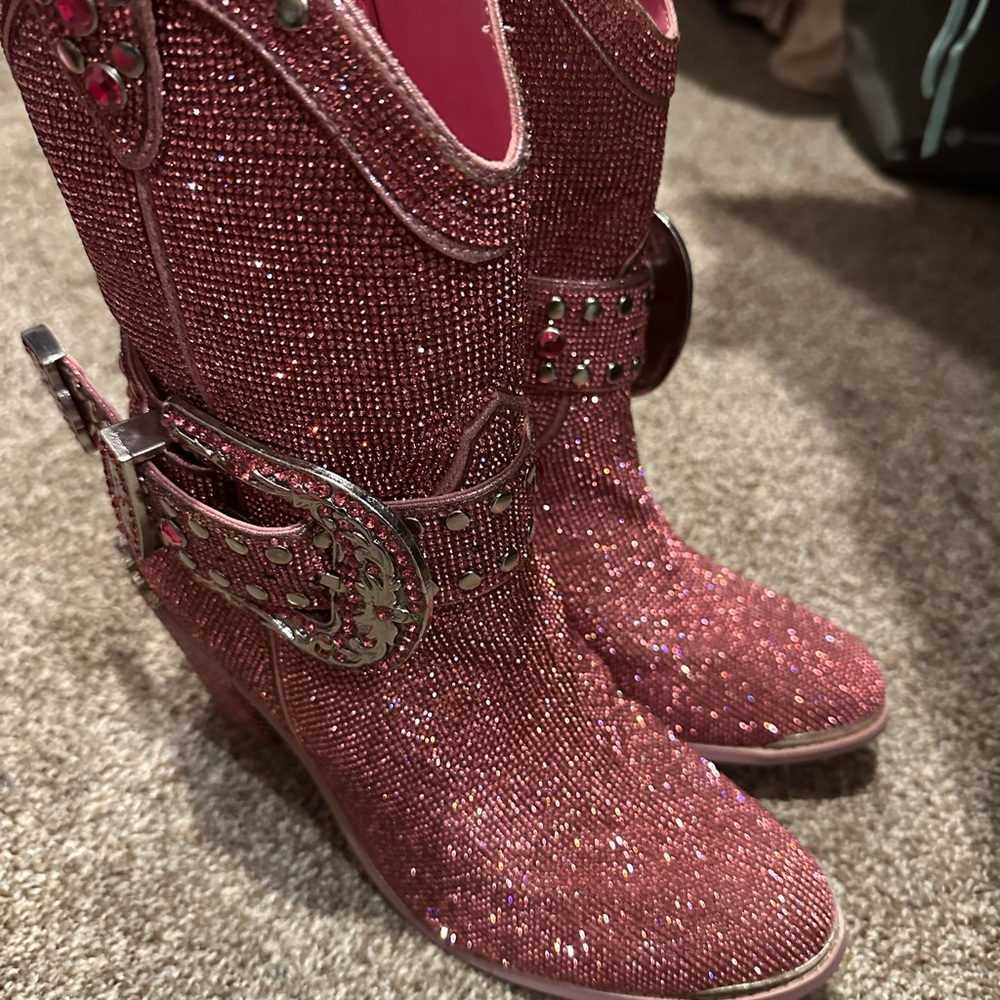 Sold out size 11 sheriff shine booties